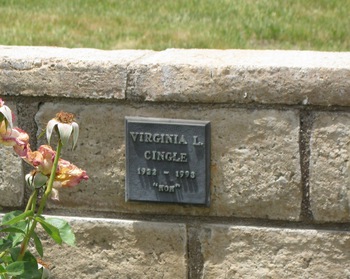Cingle, Virginia Lee gravesite